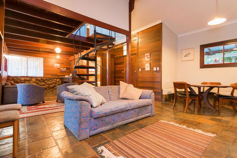 Chestnut Brae Farmstay - Accommodation QLD 1