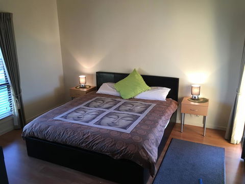 Chill N Sea Coastal Retreat - Accommodation QLD 2