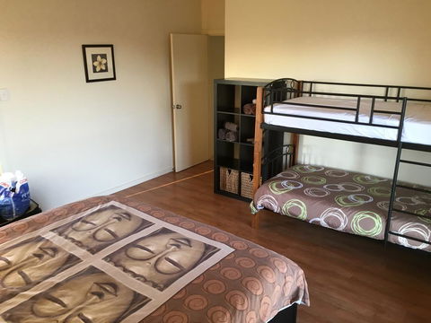 Chill N Sea Coastal Retreat - Accommodation QLD 3