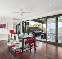 Chilled Chart Hills with Spa Pool Table and Wifi - Accommodation QLD