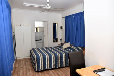 Chinchilla Motel - Accommodation QLD 2