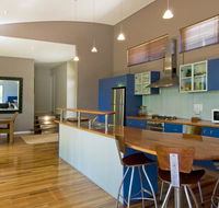 Chriscross Retreat 9 Cross Street - Accommodation QLD