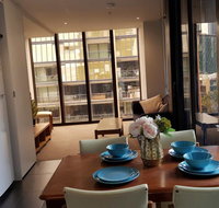 City apartment with river view - Accommodation QLD