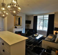 City Life Apartment-full kitchen  separate bedroom - Accommodation QLD