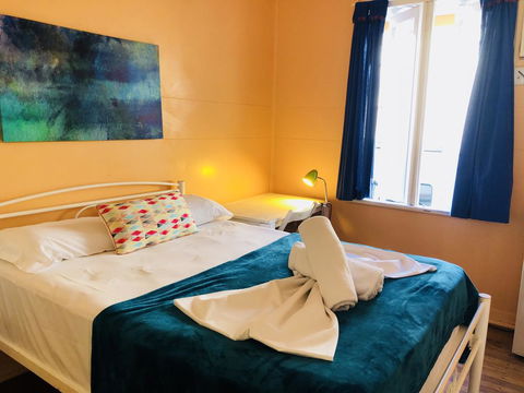 Civic Guesthouse - Accommodation QLD 1