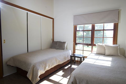 Clarendon Forest Retreat - Accommodation QLD 2