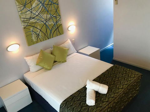 Cleveland Bay Air Motel - Accommodation QLD 3
