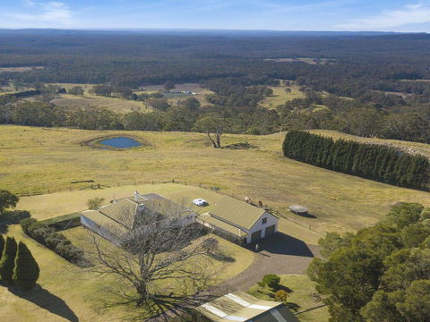 Cloudhill - Magnificent Rural Views To Sydney - Accommodation QLD 0