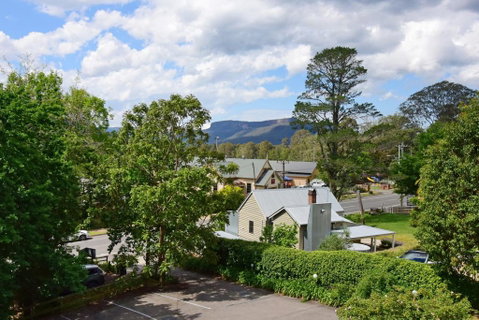 Cloudsong Chalet 1 - Close To The Village Centre! - Accommodation QLD 1