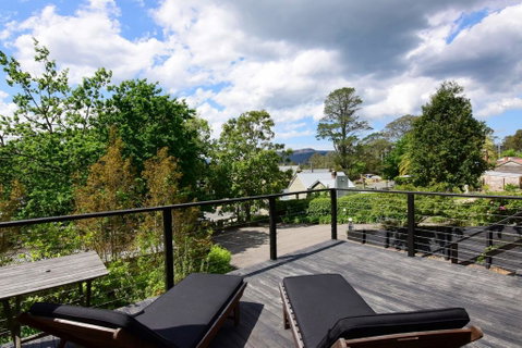 Cloudsong Chalet 1 - Close To The Village Centre! - Accommodation QLD 2