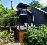 Cloudsong Chalet 3 - Close to the village centre - Accommodation QLD
