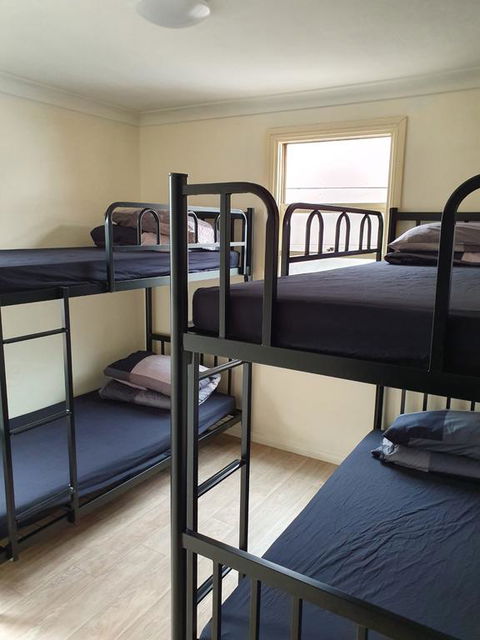 Clover Free Car Parking Hostel - Accommodation QLD 3