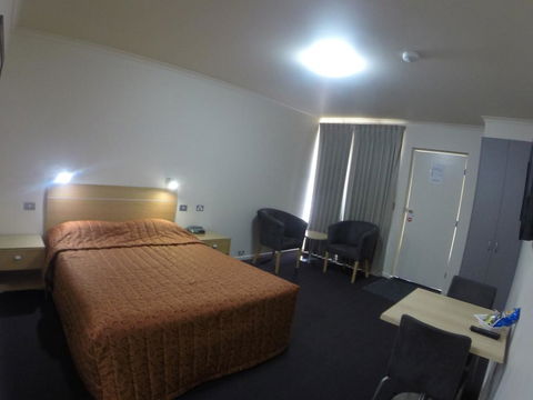 CluBarham Motel - Accommodation QLD 2