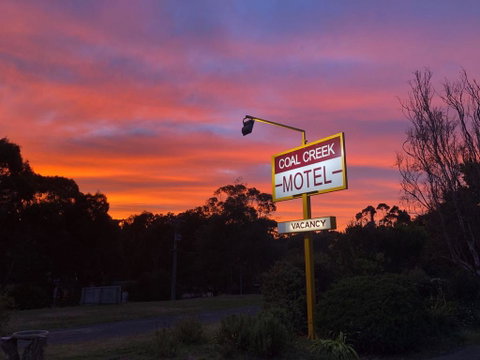 Coal Creek Motel - Accommodation QLD 2