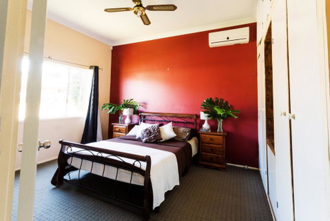 Coal D' Vine Cottage - Cessnock NSW - Accommodation QLD 1