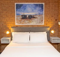 Coast Inn Motel - Accommodation QLD