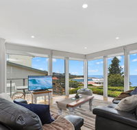 COASTAL HAVEN - panoramic ocean views - Accommodation QLD