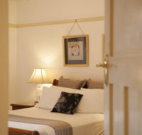 Cobb  Co Court Boutique Hotel - Accommodation QLD