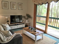 Book Cockatoo Accommodation Vacations Accommodation QLD Accommodation QLD