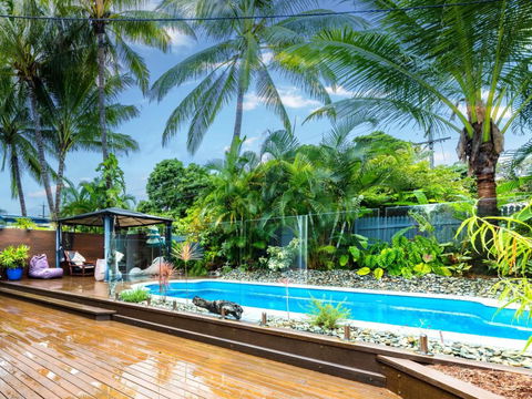 Coconut Blue Front - Palm Cove - Accommodation QLD 0