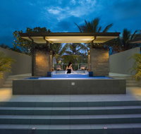 Coconut Grove - Accommodation QLD