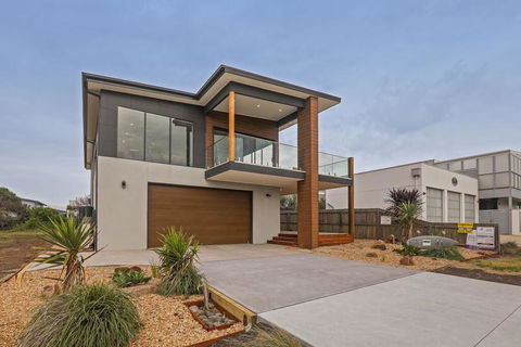 Coffs At Surf Beach Phillip Island - Accommodation QLD 0