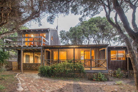 Coleys Beach House Yallingup - Accommodation QLD 2