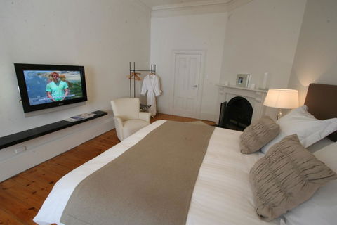 Colhurst House - Accommodation QLD 0