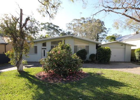 COLMER HOUSE At Dunbogan - Accommodation QLD 1