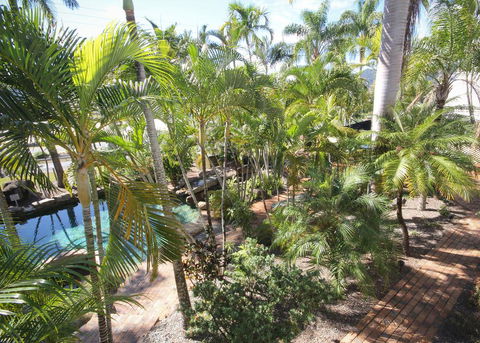 Colonial Palms Motor Inn - Accommodation QLD 1