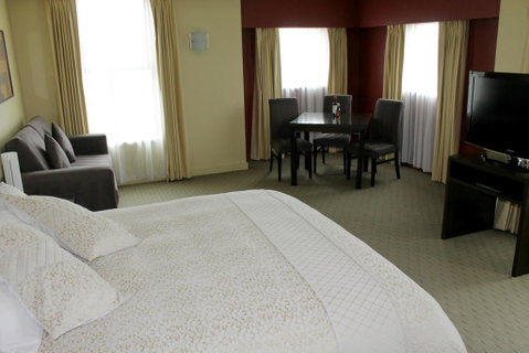 Comfort Inn & Suites City Views - Accommodation QLD 2