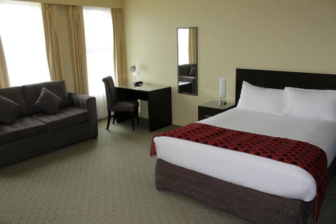 Comfort Inn & Suites City Views - Accommodation QLD 3