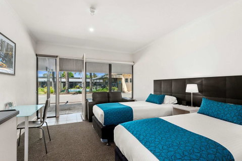 Comfort Inn & Suites Manhattan - Accommodation QLD 3