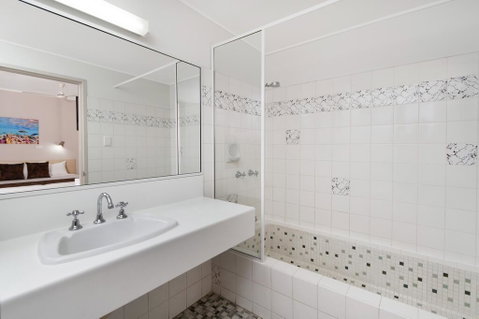 Comfort Inn Cairns City - Accommodation QLD 2
