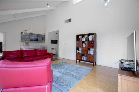 Comfy Holiday House With Pool@Rosanna - Accommodation QLD 3