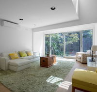 Comfy holiday house with poolRosanna - Accommodation QLD