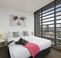 Complete Host Monarc Apartments - Accommodation QLD