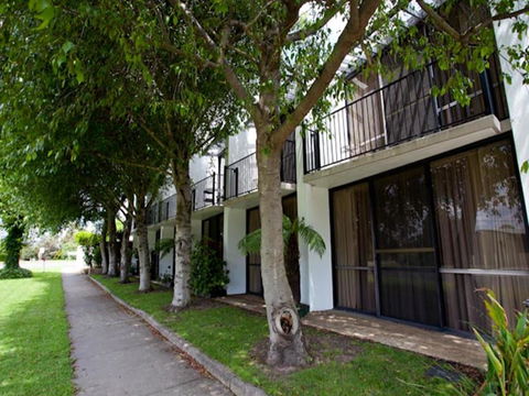 Connells Motel & Serviced Apartments - Accommodation QLD 1