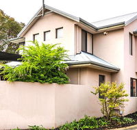 Coode Street Townhouse - Accommodation QLD