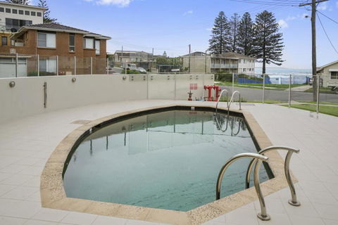 Coolwaters, Penthouse - Accommodation QLD 2