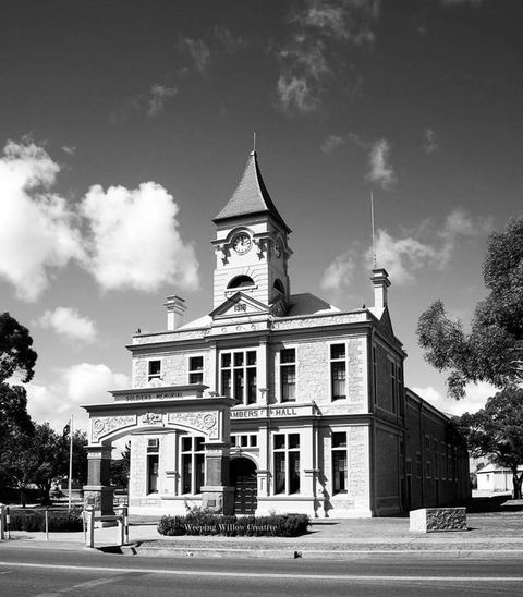Copper Coast Hotel - Accommodation QLD 3