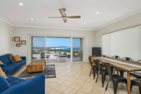 Corakuna, 3 Korogora Street - Accommodation QLD 3
