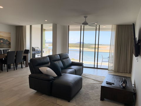Cosmopolitan Exclusive Rental Apartments - Accommodation QLD 0