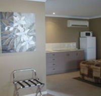 Cosmos Country Motor Inn - Accommodation QLD