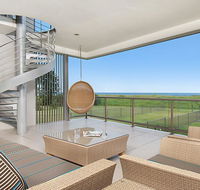 Costa del Sol - WiFi and Austar - Accommodation QLD