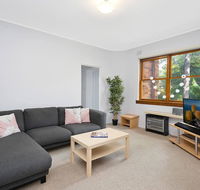 Cosy 2BR plus Parking in Nth Sydney - Accommodation QLD