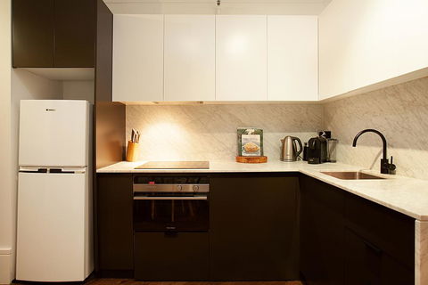 Cosy Studio Near Trains, Restaurants, Bars And Parks - Accommodation QLD 3