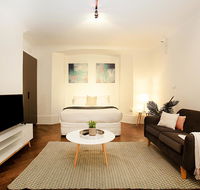 Cosy Studio Near Trains Restaurants Bars and Parks - Accommodation QLD
