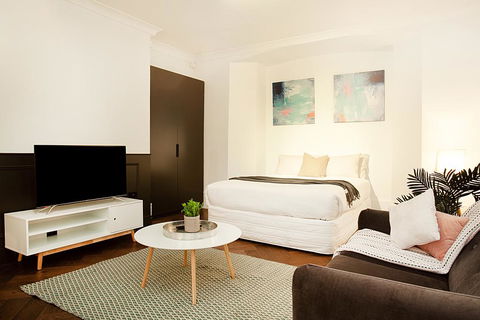 Cosy Studio Near Trains, Restaurants, Bars And Parks - Accommodation QLD 1