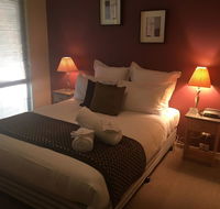 Cottage 1 Relax and Self Isolate in With Hot Tub - Accommodation QLD